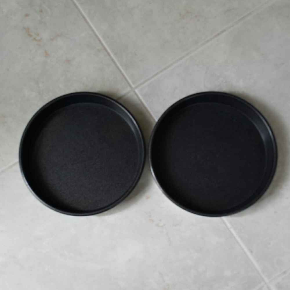(2) 9inch nonstick round cake pans
